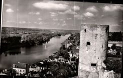 CPA Images de France les Chateaux de la Loire Chinon la Tour du Coudray et la Vallee de la Vienne 