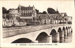 CPA Amboise le Pont sur la Loire et le Chateau 
