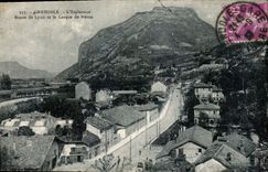 CPA Grenoble l'Esplanade route de Lyon et le Casque de Neron Epicerie