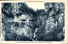 CPA Le Vercors pittoresque Route des Grands Goulets et la Cascade de la Vernaison 