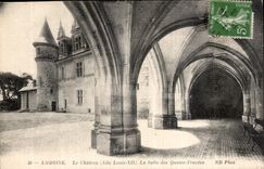 CPA Amboise Le Chateau Aile Louis XII La Salle des Quatre Tracees 