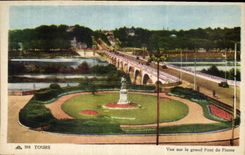 CPA Tours Vue sur le Grand Pont de Pierre 