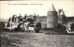 CPA La Cite de Carcassonne Tour de la Vade 