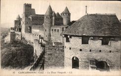 CPA Carcassonne cite la Tour Visigoth 
