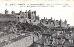 CPA La Cite de Carcassonne vue panoramique de l'Ouest Defenses et avant Port du Chateau Tours de Jus