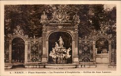 CPA Nancy Place Stanislas la fontaine d'Amphitrite Grilles de Jean Lamour 