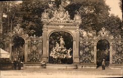 CPA Nancy Place Stanislas grilles en fer forge de Jean lamour Fontaine d'Amphitrite 