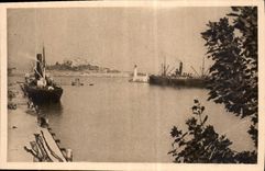 CPA Cote d'Azur Antibes le pont au loin le Fort Carre Bateaux