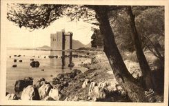 CPA Iles de Lerins Saint Honorat l'ancien monastere fortifie 