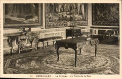 CPA Versailles le chateau la table de la Paix 
