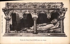CPA Corps du Saint d'Ars dans sa Chasse 