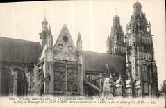 CPA Tours Indre et Loire la Cathedrale Saint Gatien les tours la nef le Transept Nord XII et XVI sie