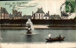 CPA Fontainebleau Le Jet d'eau du Parterre 