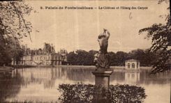 CPA Palais de Fontainebleau Le Chateau et L'Etang des Carpes 