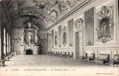 CPA Tours le Nouvel Hotel de Ville la Salle des Fetes 