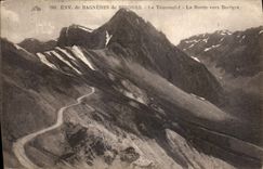 CPA Env de Bagneres de Bigorre Le Tourmalet La Route vers Bareges 