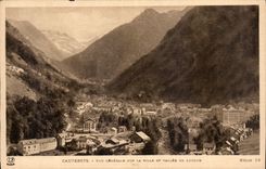 CPA Cauterets Vue generale sur la ville et vallee du Lutour 