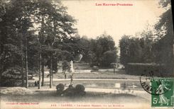 CPA Les Hautes Pyrenees Tarbes Le Jardin Massey vu du Musrum 