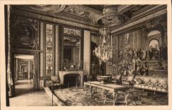 CPA La Douce France Palais de Fontainebleau Ancienne Chambre des Reines Meres 