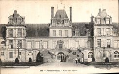 CPA Fontainebleau Cour des Adieux 