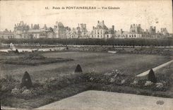 CPA Palais de Fontainebleau Vue generale 