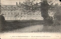 CPA Palais de Fontainebleau Aile des Ministres Jardin Anglais 