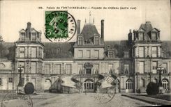 CPA Palais de Fontainebleau Facade du Chateau autre vue 