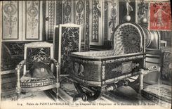 CPA Palais de Fontainebleau le Chapeau de l'empereur et le Berceau du Roi de Rome 