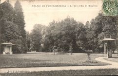 CPA Palais de Fontainebleau Le tir a l'Ar de l'Emperieur 