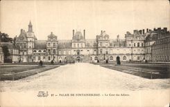 CPA Palais de Fontainebleau La Cour des Adieux 