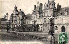 CPA Palais de Fontainebleau L'Escalier du Fer a Cheval 