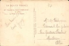 CPA La Douce France Palais de Fontainebleau S et M le Palais vu du Perterre 