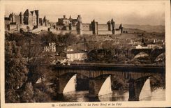 CPA Carcassonne Le Pont Neuf et la Cite 