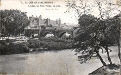 CPA La Cite de Carcassonne l'Aude le Pont Vieux la Cite 