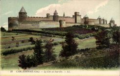 CPA Carcassonne Cite la Cite au Sud Est 