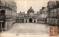 CPA Palais de Fontainebleau La Cour Ovale 