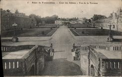 CPA Palais de Fontainebleau Cour des Adieux Vue de la Terrasse 