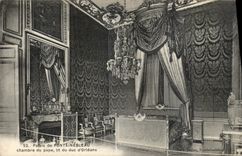CPA Palais de Fontainebleau chambre du pepa lit du duc d'Orleans 