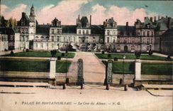 CPA Palais de Fontainebleau la Cour des Adieux 