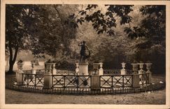 CPA Fontainebleau S et M Jardins du Palais 