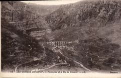 CPA Les Gorges du Loup Panorama et le Pic du Cheiron 