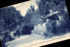 CPA La route de la Corniche devant la propriete d'Alphonse Karr Saint Raphael