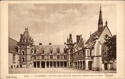 CPA Blois le Chateau XV XVI siecle Aile de Louis XII Facade sur la Cour 