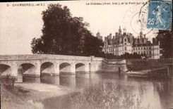 CPA Chambord L et C le Chateau mon hist et le Pont sur le Cosson 