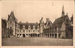 CPA Chateaux de la Loire Chateau de Blois Aile Louis XII et la Chapelle 