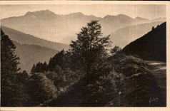 CPA Les Pyrenees Bagneres de Bigorre Htes Pyr Massif de l'Arbizon 