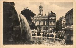 CPA Lyon la fontaine bartholdi et l'hotel de ville 