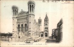 CPA Lyon Notre Dame de Fourviere la Facade 