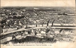 CPA Lyon vue generale prise de l'Ascenseur de la Tour de Fourviere 