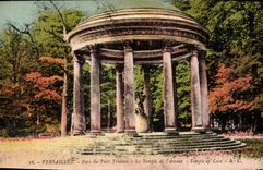 CPA Versailles Parc du Petit Trianon le Temple de l'Amour 